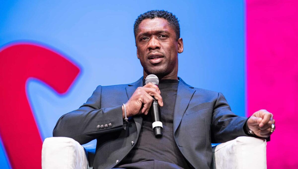 Seedorf: "Il sistema in Italia è razzista, poche spiegazioni perchè nessun allenatore è di colore" - CLARENCE SEEDORF, IL MIO CALCIO LIBERO

Nella foto: Clarence SEEDORF 

Festival dello Sport
Teatro Sociale
Trento, 24 settembre 2022