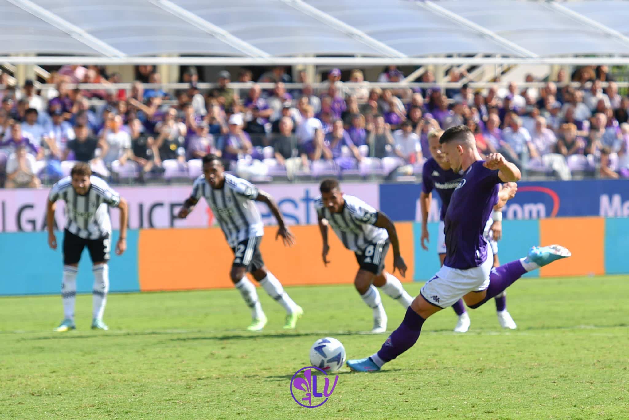 Luka Jovic (ACF Fiorentina) sbaglia il rigore