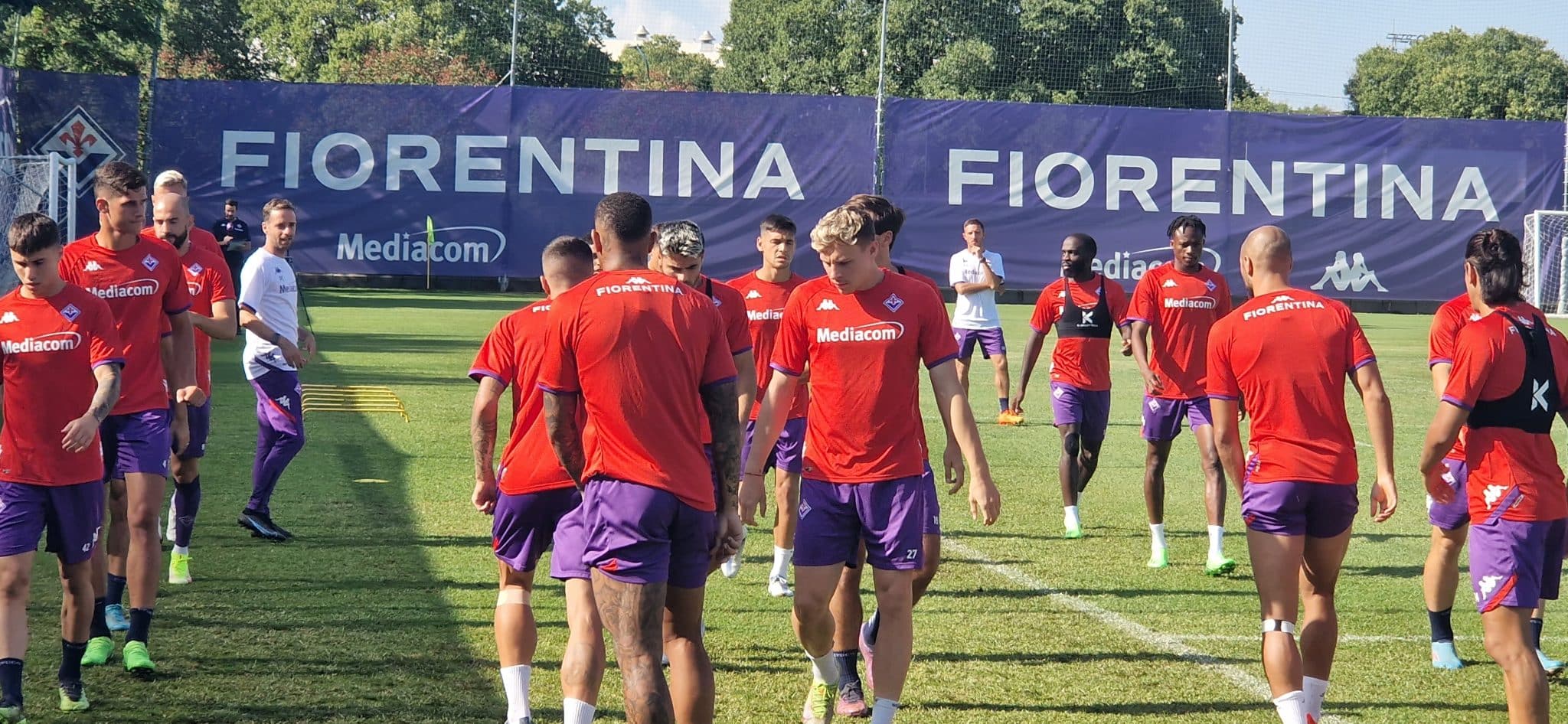 Alcuni giocatori della Fiorentina sono rimasti delusi dopo i fischi ricevuti dai tifosi dopo il Riga
