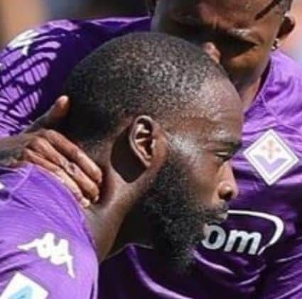 Ikonè spacciato per il protagonista di un video hard. È un falso, non è il giocatore della Fiorentina