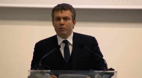 L'accusa di Casini: "In assemblea di Lega i dirigenti litigano per i soldi, non pensano ai giovani"