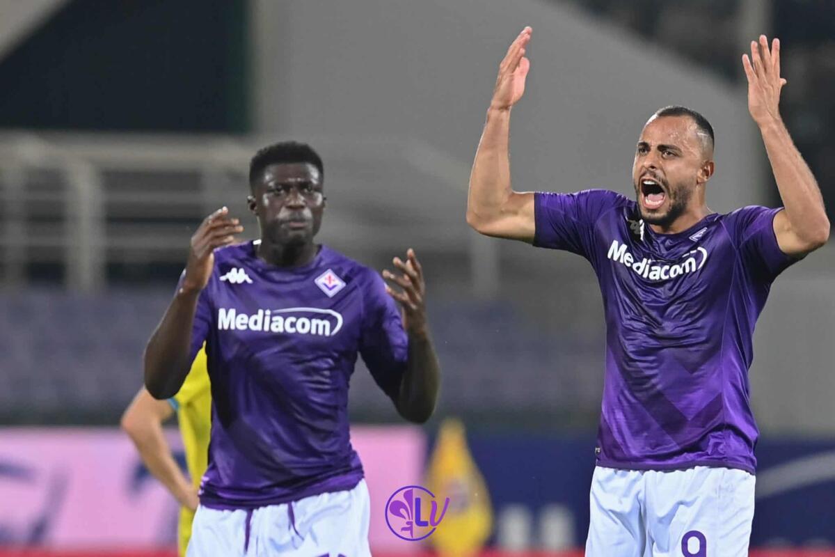 Nazione: “Cabral da 6,5, è stato il migliore. Fiducia personale che forse diventerà autostima” - Esultanza Arthur Cabral (ACF Fiorentina)