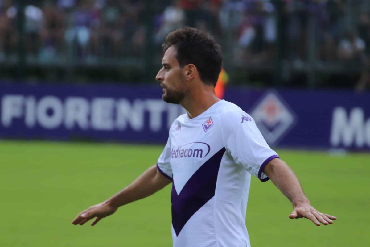 Probabile formazione: Bonaventura e Duncan a centrocampo. Tridente Ikone-Jovic-Kouame - Moena, stadio Benatti, 18.07.2022, allenamento, foto Lisa Grelloni. Copyright Labaroviola.com