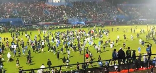 Tragedia in Indonesia, la UEFA annuncia: 1' di silenzio prima di ogni partita di Coppa