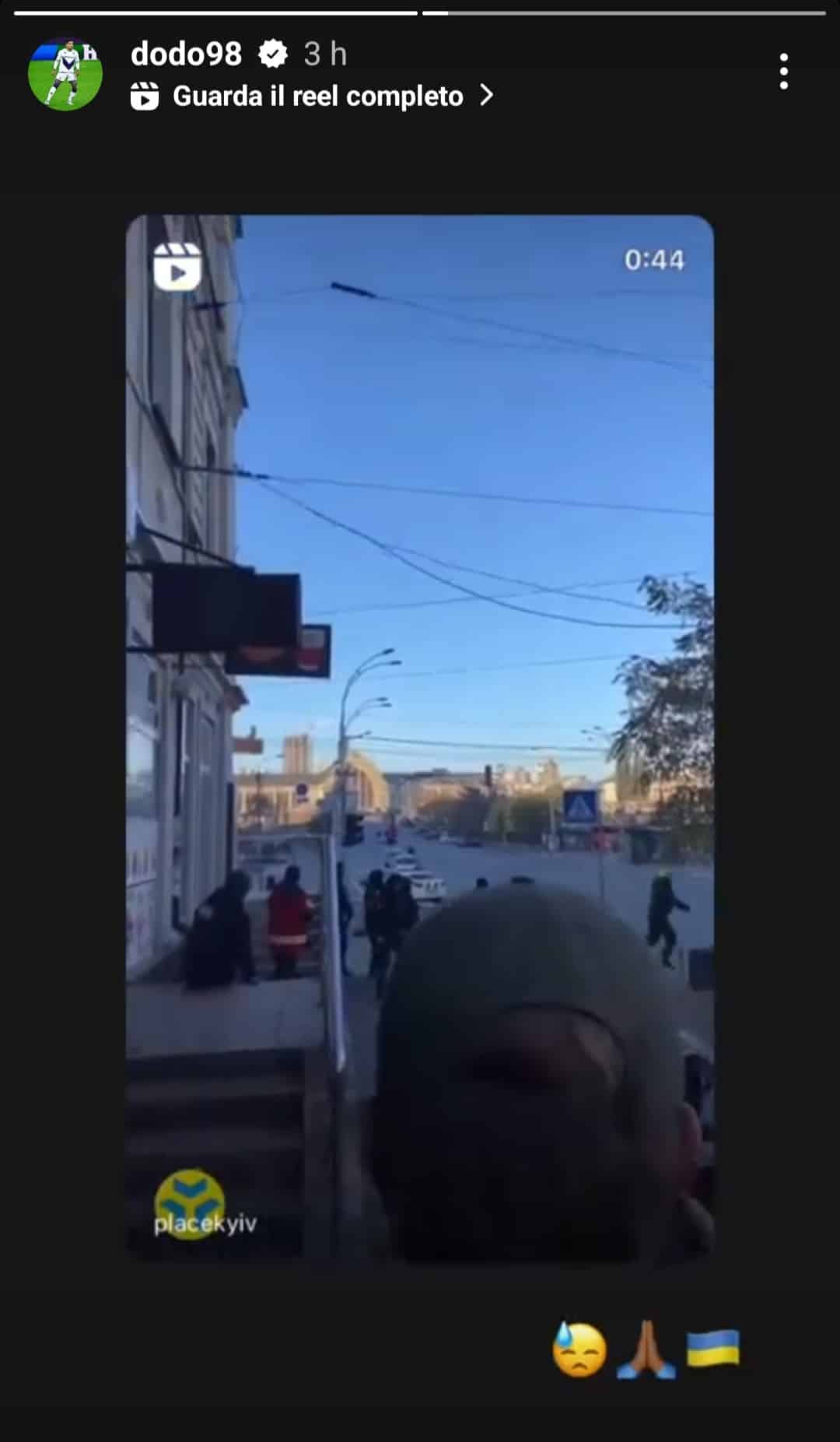 Kiev bombardata all'alba dai russi, Dodò non indifferente, il terzino fa arrivare la sua vicinanza
