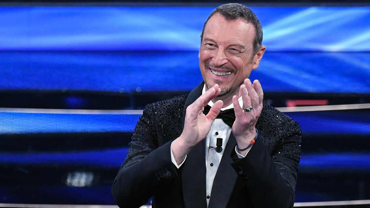 Amadeus: "Vorrei che la Fiorentina spenda i soldi di Vlahovic per comprare giocatori importanti"