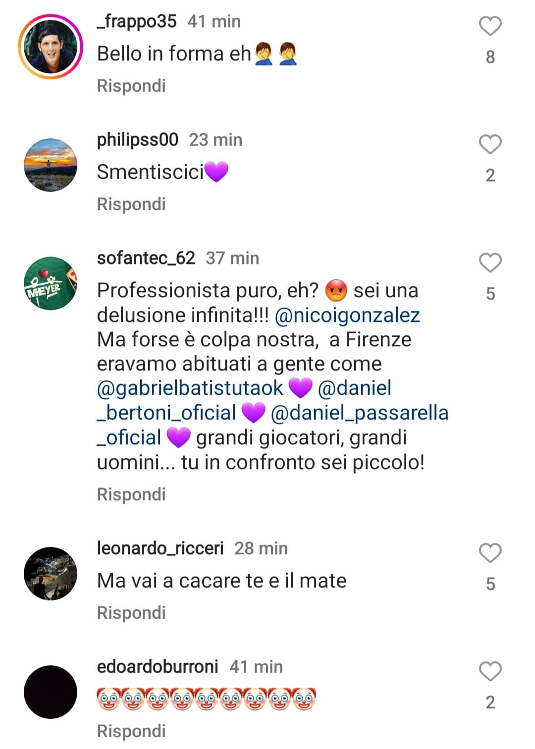 I tifosi della Fiorentina massacrano Nico Gonzalez sotto la sua foto con l'Argentina, offese e insulti