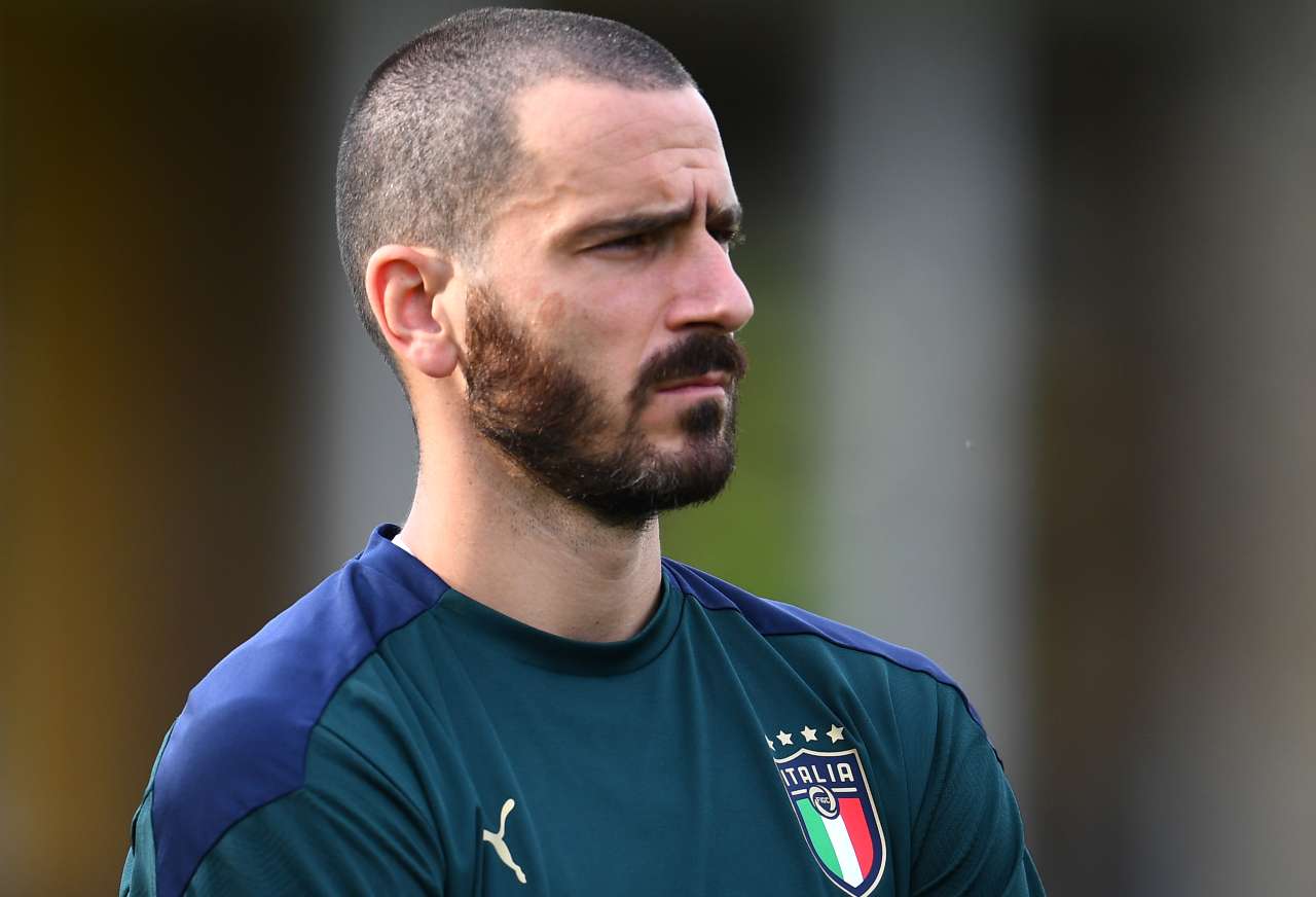 Bonucci si difende: "Alla ragazza era stato vietato ripetutamente l'accesso al pullman, mai autorizzata"