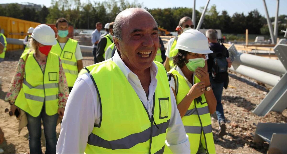 Bella notizia per il Viola Park, arrivato il via libera per la fognatura e ci saranno anche subito i parcheggi - 7 Agosto 2021 Bagno a Ripoli, cantiere Viola Park, visita della strampa.