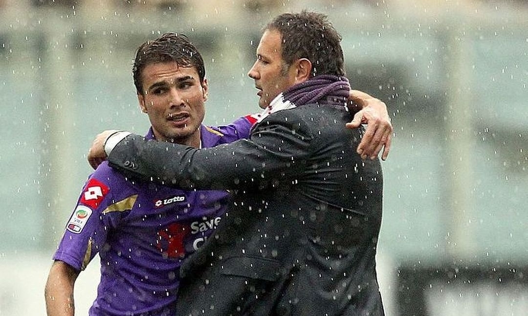 Mutu piange Mihajlovic, i due sono stati insieme alla Fiorentina: "Addio Sinisa, riposa in pace leone"