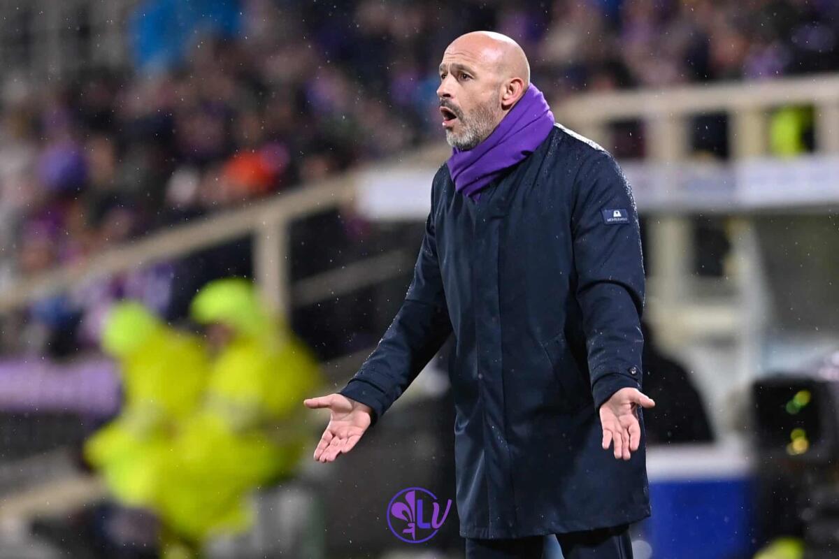 Corriere Fiorentino incalza: “Servono rinforzi ma la società sembra proprio non sentirci” - Vincenzo Italiano (allenatore ACF Fiorentina)