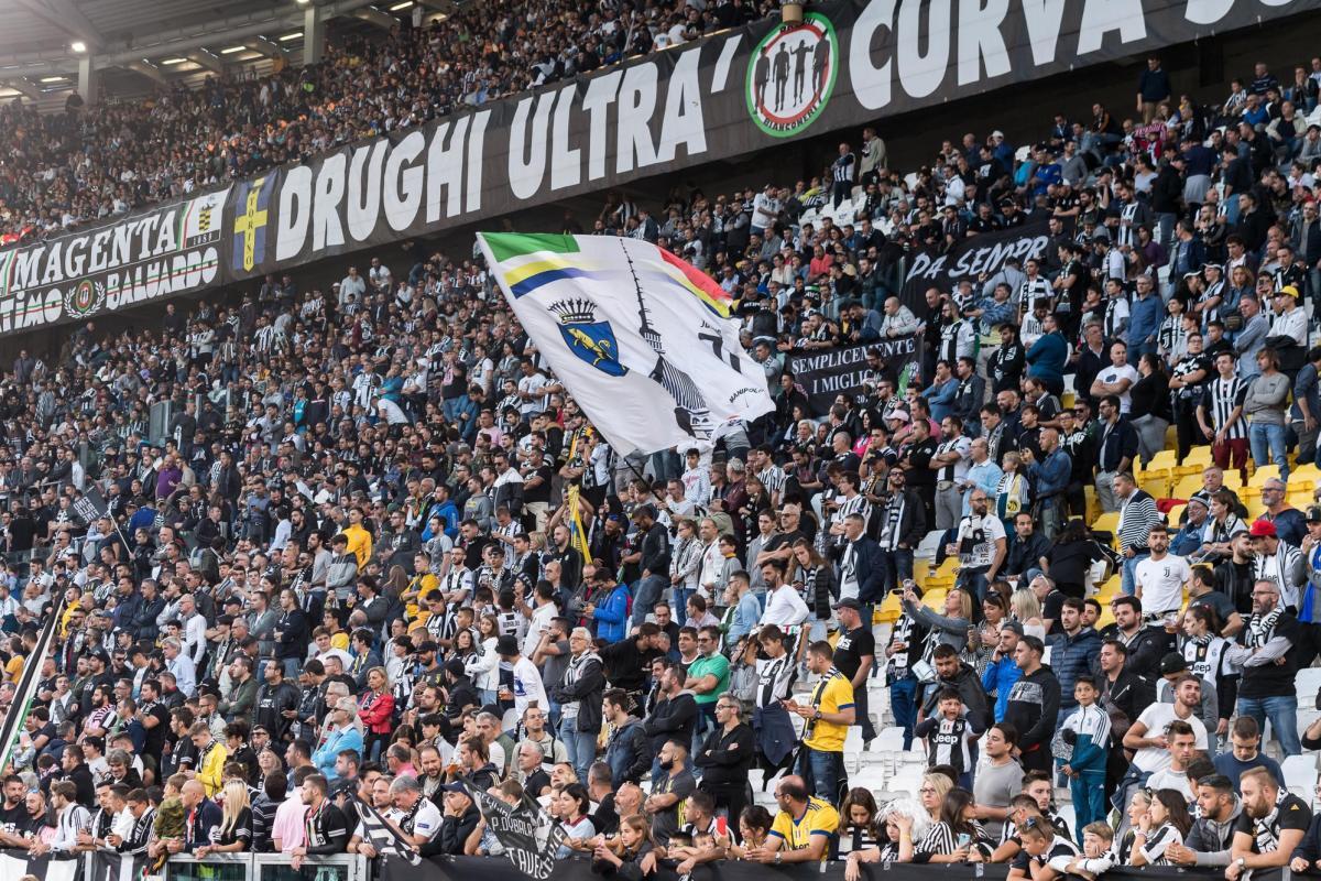 Sembra una barzelletta, i tifosi della Juve si sono picchiati fra loro: emessi 30 Daspo - 