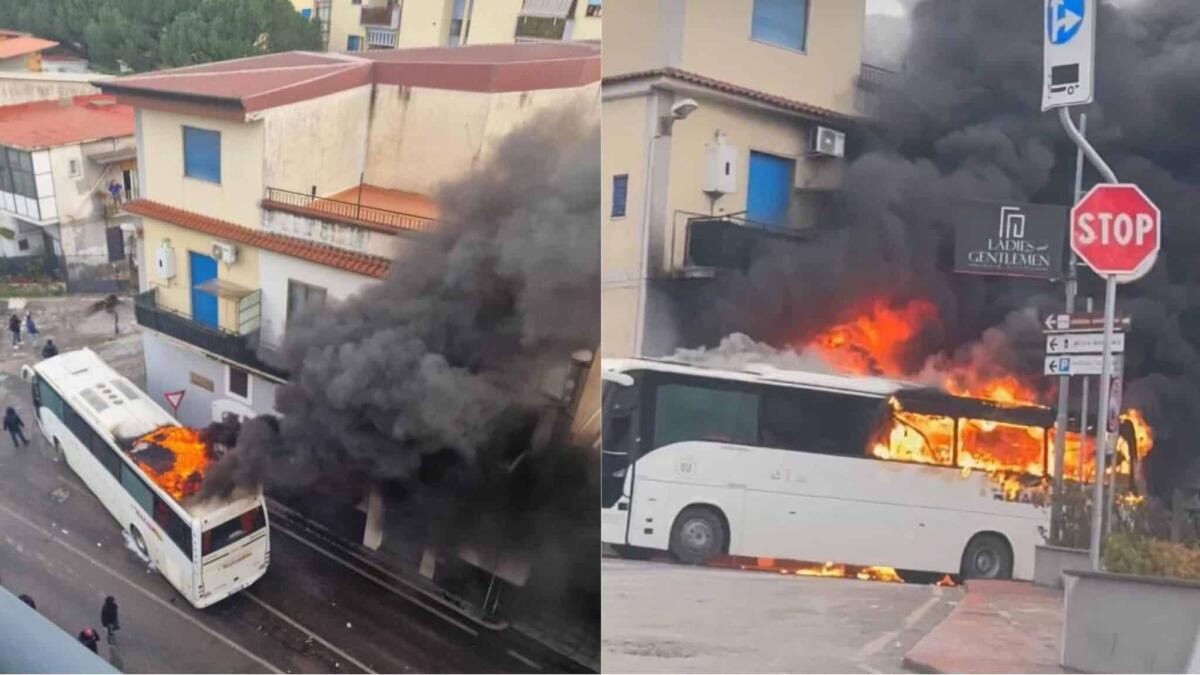 Scontri tra ultras di Casertana e Paganese, il pullman dei tifosi scoppia in fiamme. Le immagini - 