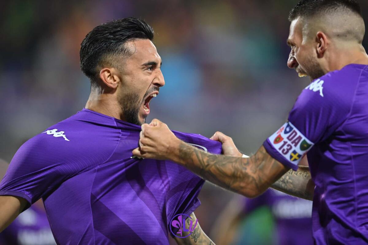 Corriere fiorentino scrive: "Fiorentina non ha ancora ricevuto l'offerta Leicester per Nico Gonzalez" - Esultanza Nicolas Gonzalez (ACF Fiorentina)
