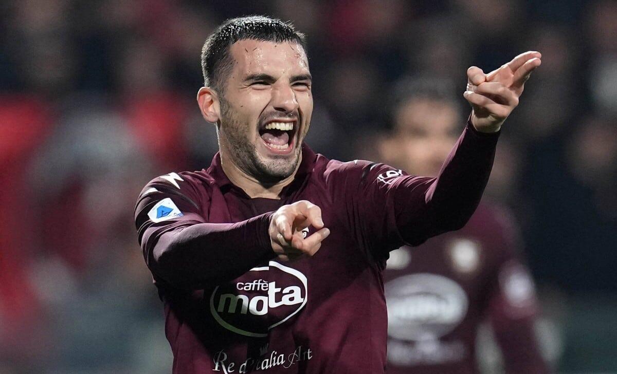 Corriere dello Sport: “Bonazzoli-Fiorentina? La Salernitana lo cede solo in prestito con obbligo fissato a 5 milioni” - 