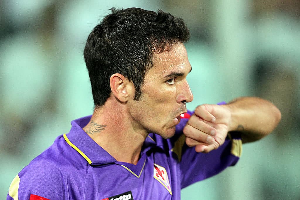 FLORENCE, ITALY - AUGUST 29: Gaetano D'Agostino of ACF Fiorentina celebrates after scoring a goal during the Serie A match between Fiorentina and Napoli at Stadio Artemio Franchi on August 29, 2010 in Florence, Italy. (Photo by Gabriele Maltinti/Getty Ima