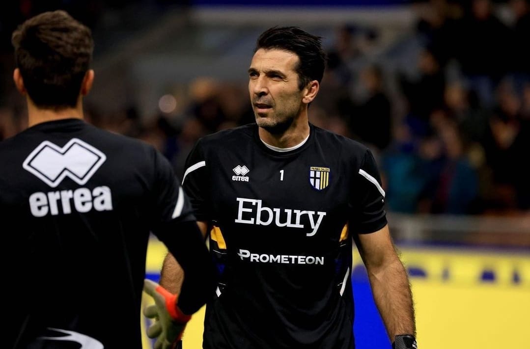 La Curva Nord dell'Inter lo prende di mira e canta ironicamente: "Dacci le quote, Buffon dacci le quote"