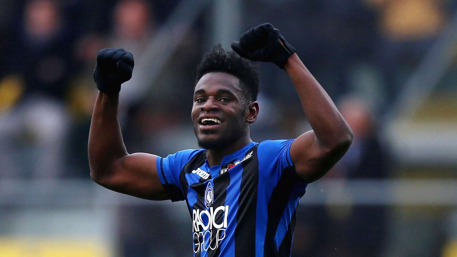 Tuttosport, idea Zapata per la Fiorentina, l’Atalanta potrebbe cederlo. Concorrenza inglese 