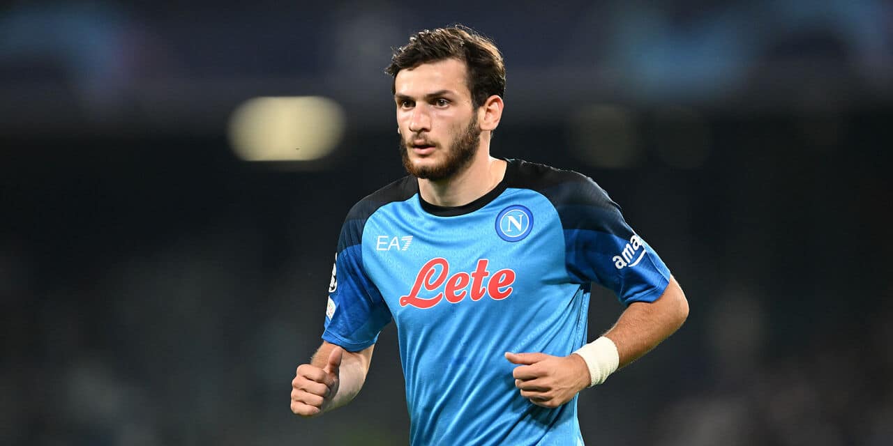 NAPLES, ITALY - OCTOBER 12: Khvicha Kvaratskhelia of SSC Napoli during the UEFA Champions League group A match between SSC Napoli and AFC Ajax at Stadio Diego Armando Maradona on October 12, 2022 in Naples, Italy. (Photo by Francesco Pecoraro/Getty Images