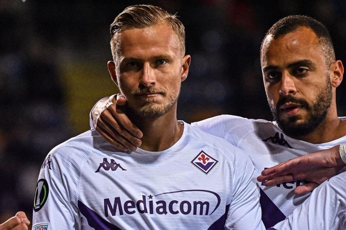Una boccata d'ossigeno per la Fiorentina, i viola vincono 3-0. Gol pazzesco di Biraghi - 