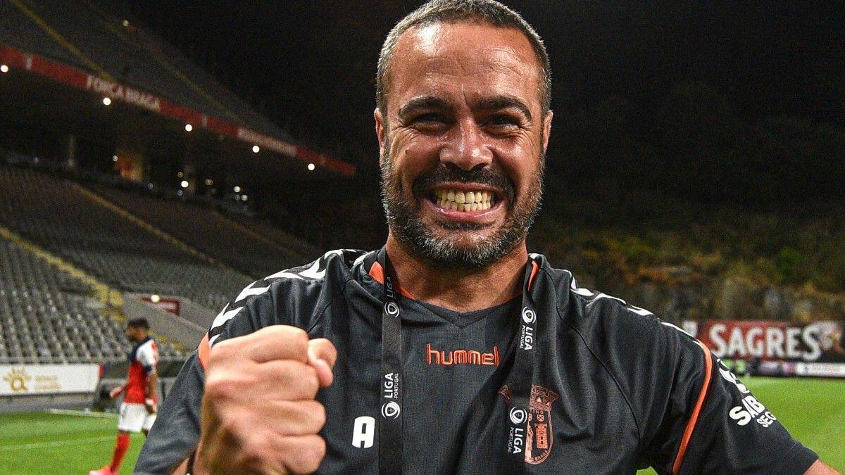 All. Braga: "Fiorentina candidata a vincere Conference. Temo i loro singoli ma metteremo in difficoltà" - 