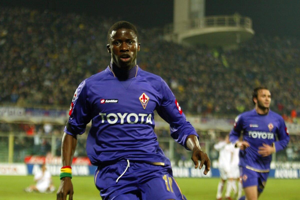 Papa Waigo: "Scriverò libro su mio gol alla Juventus. Vorrei lavorare con Fiorentina per portare campioni" - 