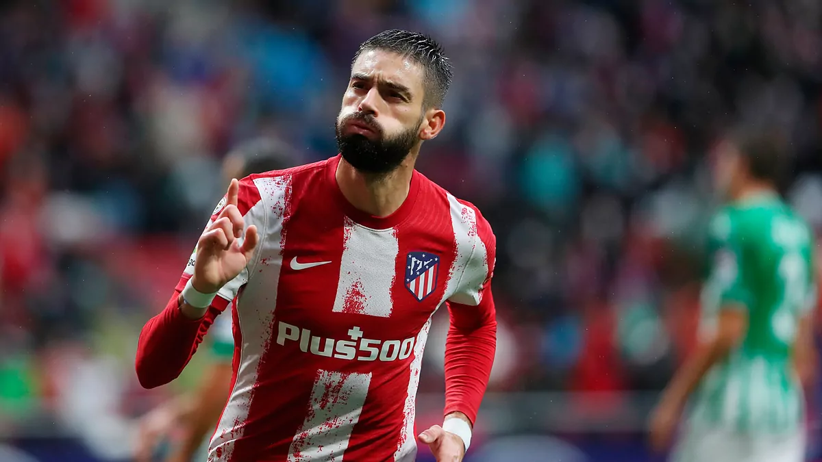 Dalla Spagna, l'Atletico Madrid ha offerto Carrasco alla Fiorentina per avere in cambio Amrabat