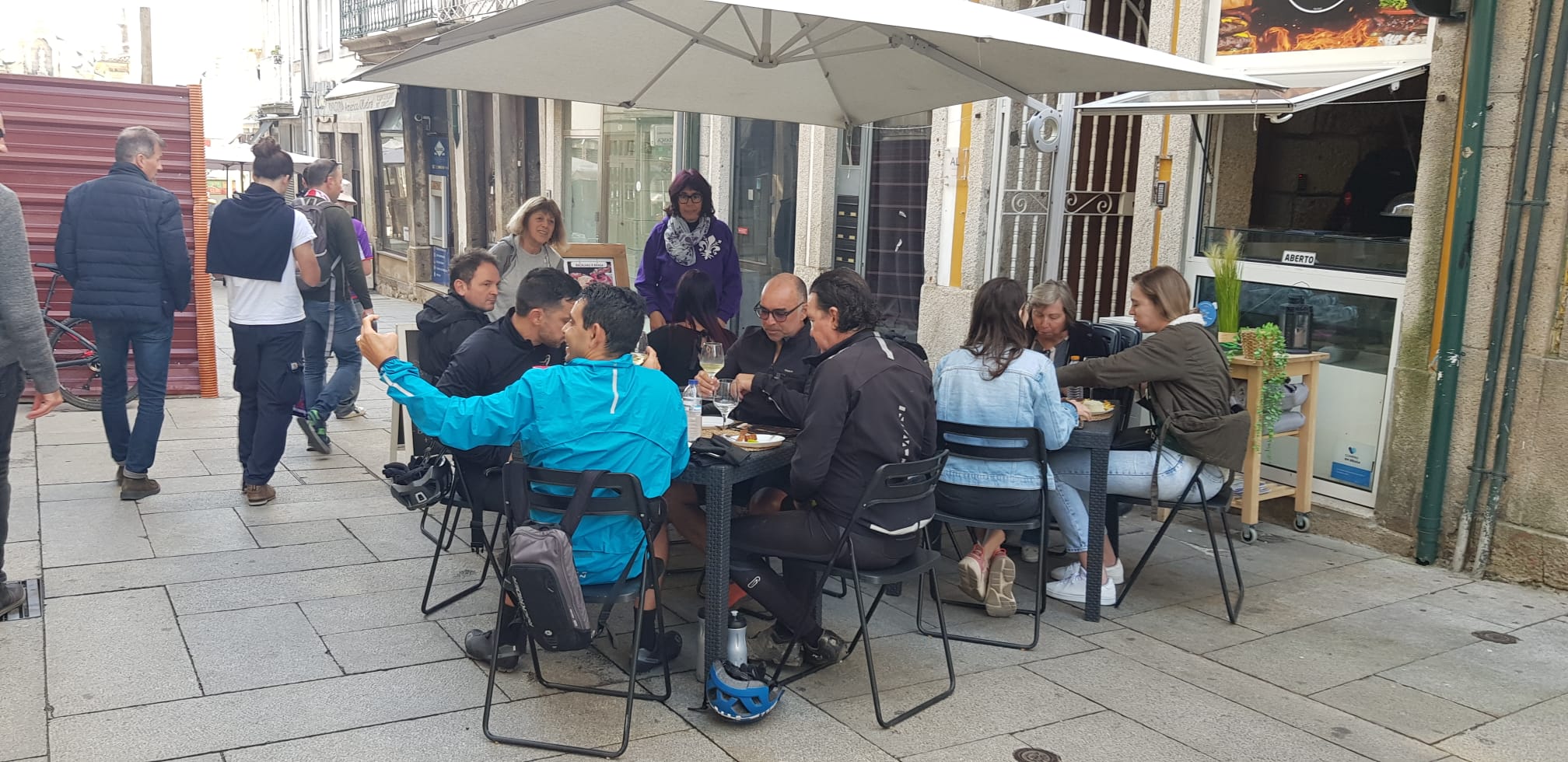 Braga è Viola, nel pieno centro della città portoghese ci sono solo tifosi della Fiorentina