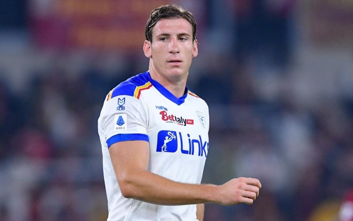 Gazzetta scrive: "Fiorentina sulle tracce di Federico Baschirotto. Il difensore del Lecce nella lista viola" - 