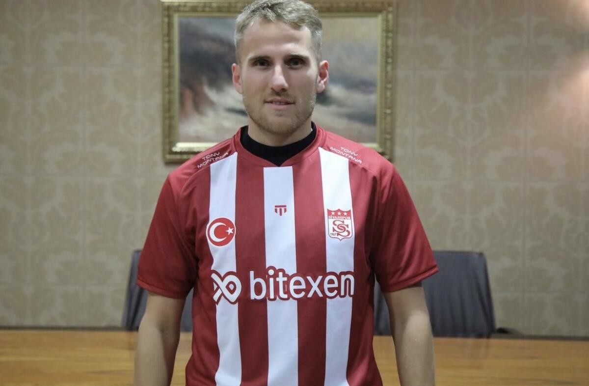 Saiz: "Domani la partita più importante della storia del Sivasspor. Non abbiamo paura della Fiorentina" - 