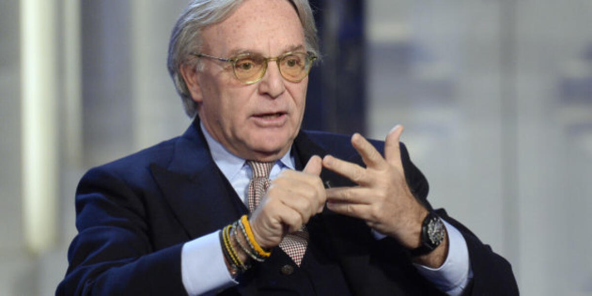 Diego Della Valle sta con la Fiorentina: "I soldi del PNRR siano utilizzati tutti per migliorare l'Italia" - 18/11/2014 Roma. Rai. Trasmissione televisiva Porta a Porta. Nella foto Diego Della Valle