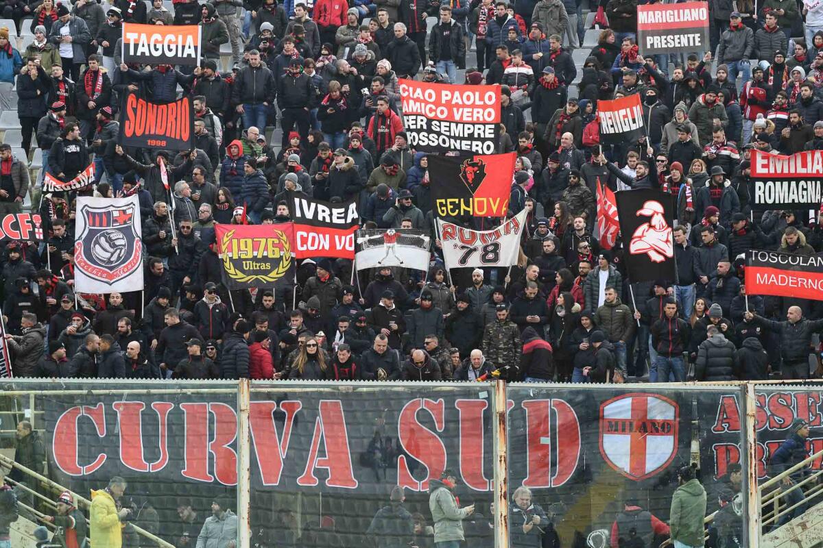 Sarà tutto esaurito per Fiorentina-Milan, ma ci saranno almeno 6 mila milanisti al Franchi - Firenze, stadio Artemio Franchi, 30.12.2017, Fiorentina-Milan, Foto Fiorenzo Sernacchioli. Copyright Labaroviola.com tifosi Milan