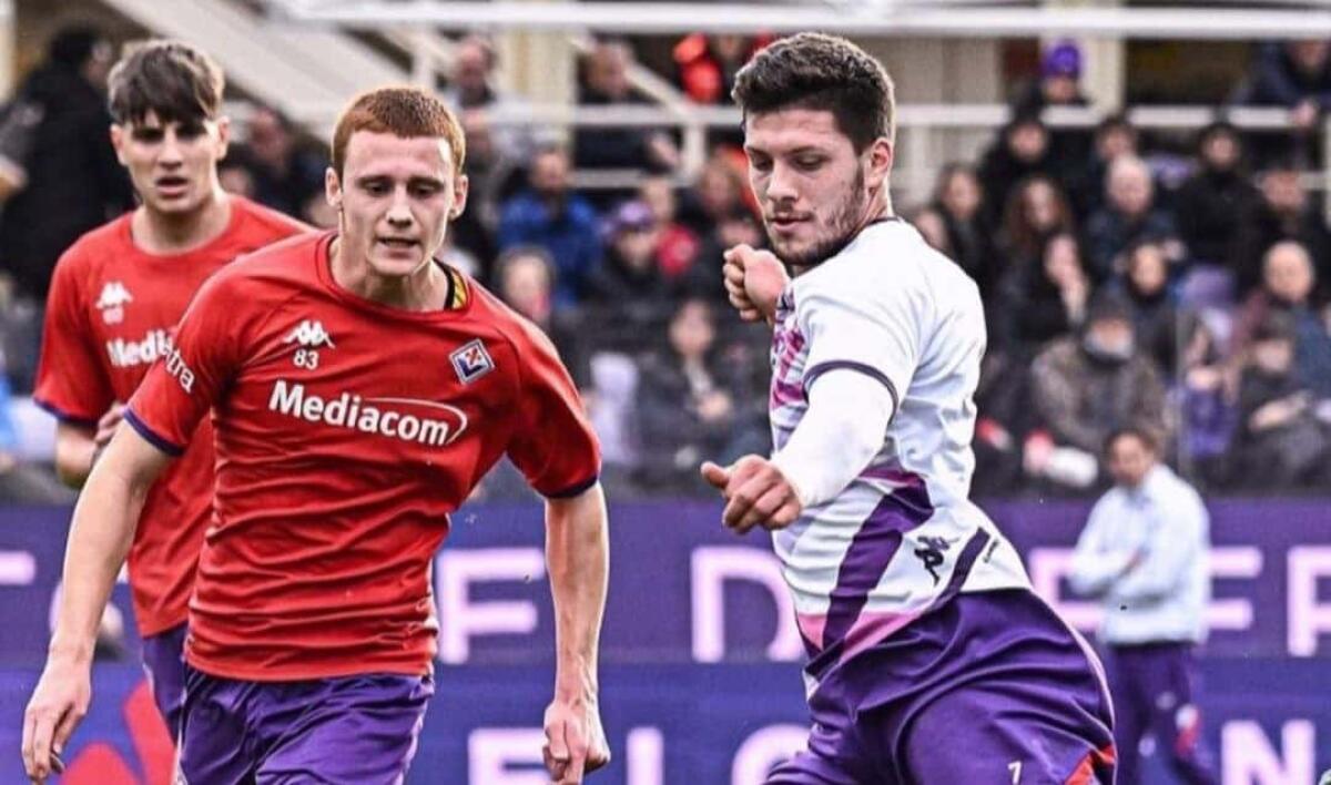 Ufficiale: il classe 2005 Comuzzo ha firmato primo contratto da professionista con la Fiorentina - 