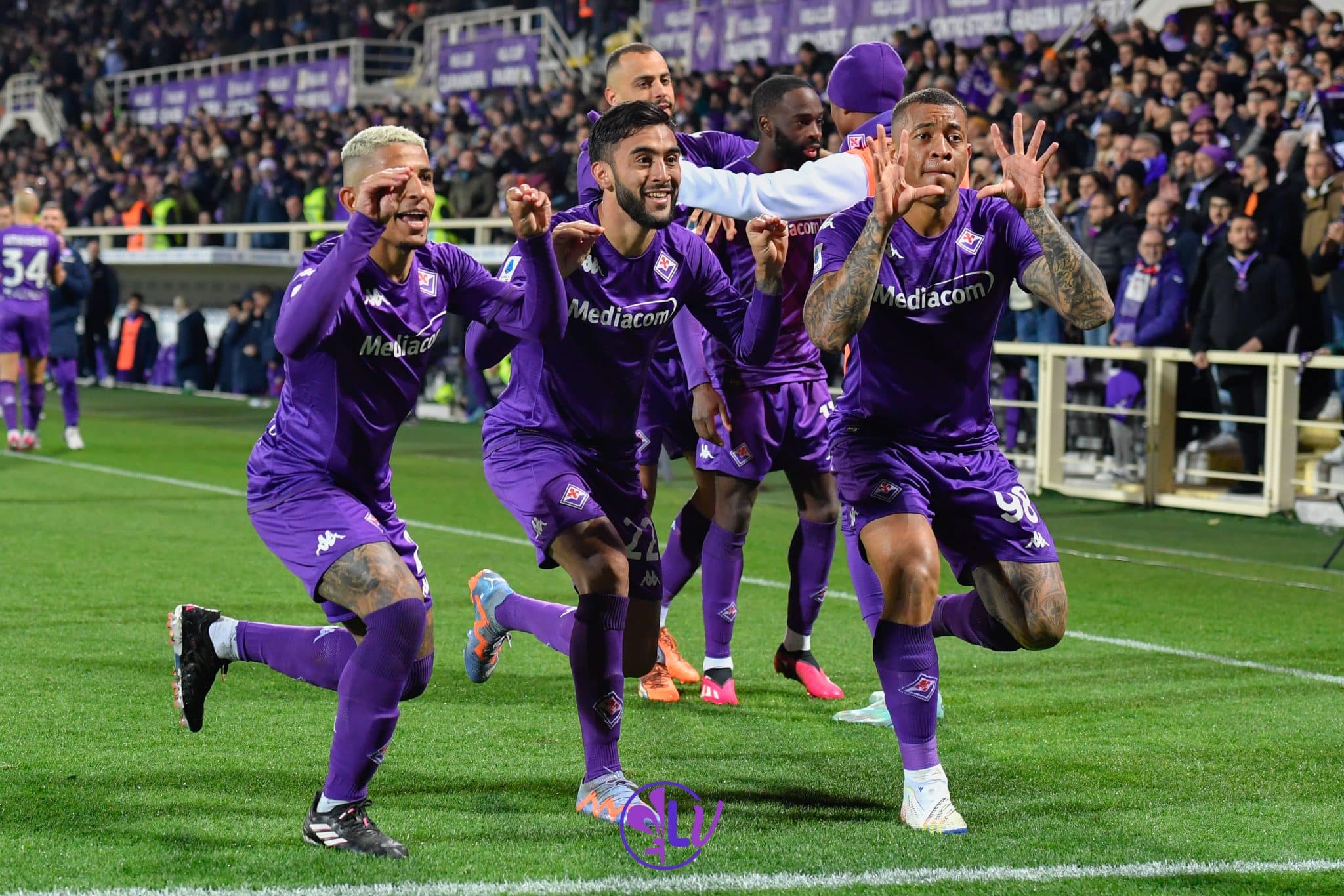 Esultanza Nicolas Gonzalez (ACF Fiorentina), Domilson Cordeiro dos Santos "Dodo" (ACF Fiorentina) e Igor Julio dos Santos de Paulo ''Igor'' (ACF Fiorentina)