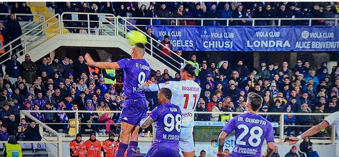Il rigore dato al Milan è scandaloso, spiegatelo a chi è contro il Var. Che all'andata non ha funzionato...