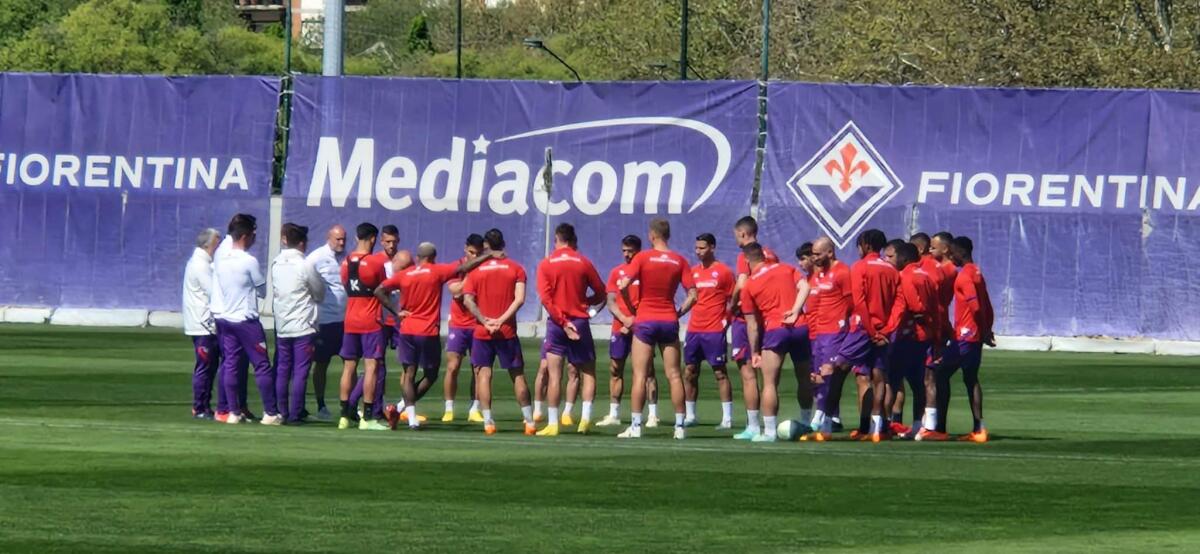 Dal centro sportivo: lungo discorso di Italiano alla squadra. Assenti Amrabat e Brekalo. Ikoné in palestra - 