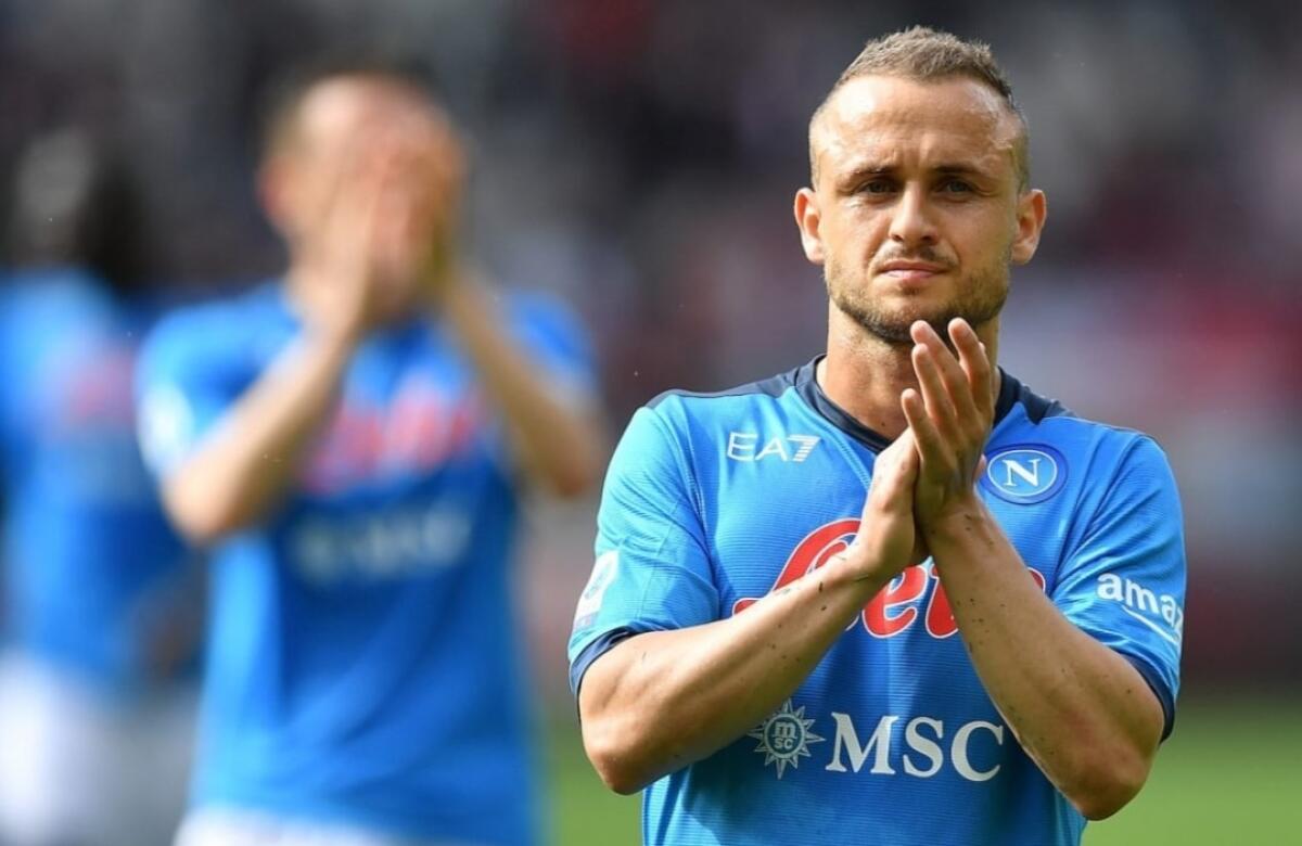 Lobotka avvisa Napoli: "Difficile che resteremo. Vogliamo andare in squadre che sognavamo da bambini" - 