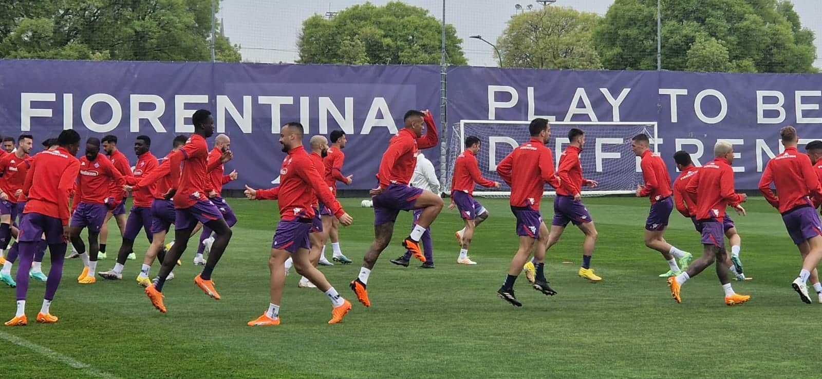 Italiano alla squadra: "Mancano 53 giorni" poi scherza con Jovic: "Ha promesso che se segna sta zitto"
