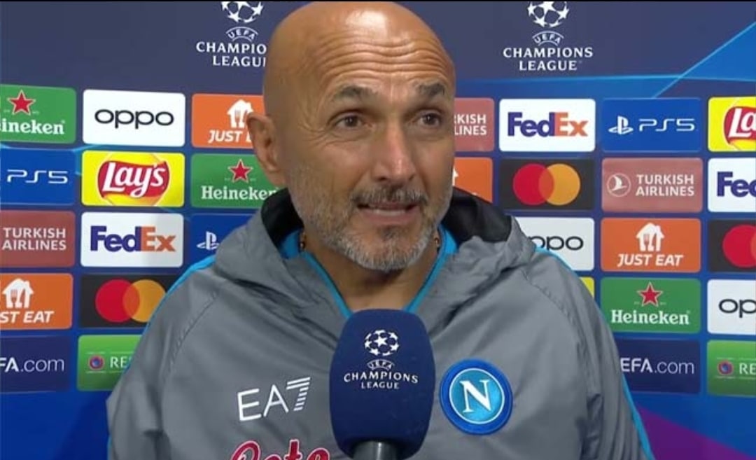 I giornalisti del Napoli non si smentiscono: insulti all'arbitro nello spogliatoio di San Siro. Il video