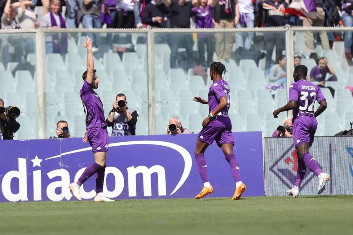 Castrovilli apre, Bonaventura chiude, la Fiorentina vince 2-0 contro l'Udinese - 