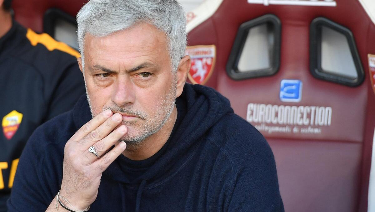 Mourinho ora rischia grosso: "Portandosi in panchina il registratore mette in dubbio intero sistema" - 