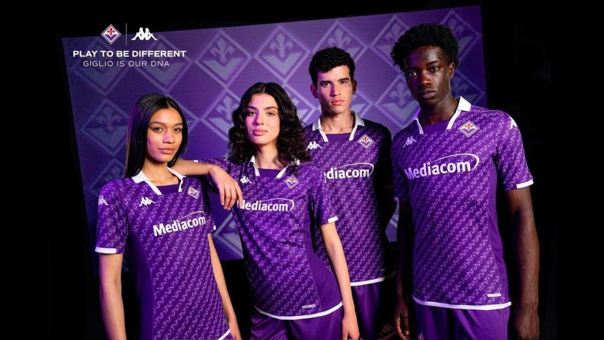 Ecco la nuova maglia della Fiorentina, verrà indossata già domani sera contro la Roma a Firenze - 