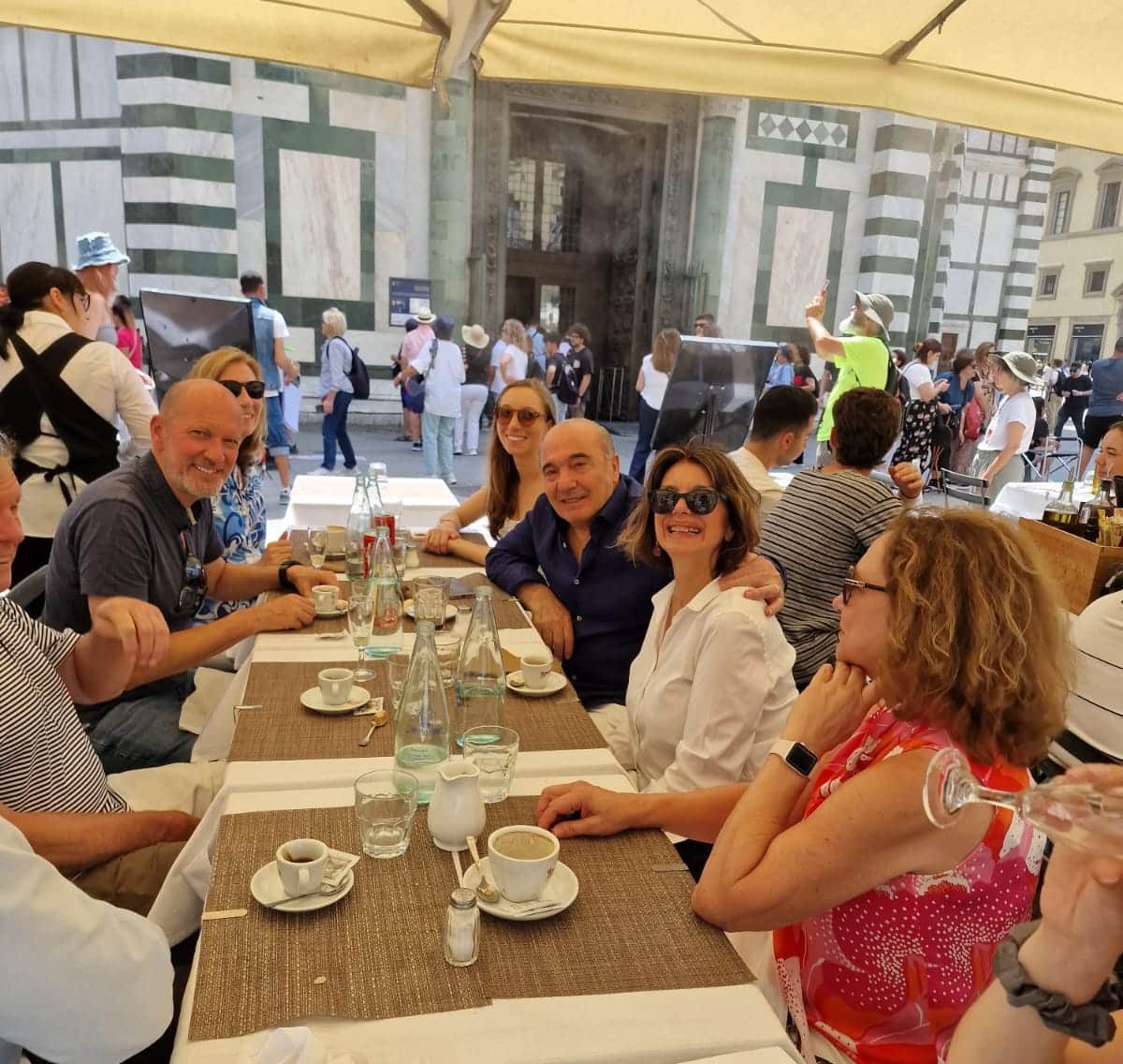 Commisso si gode la domenica a Firenze, pranzo alla Buca San Giovanni sotto il Duomo