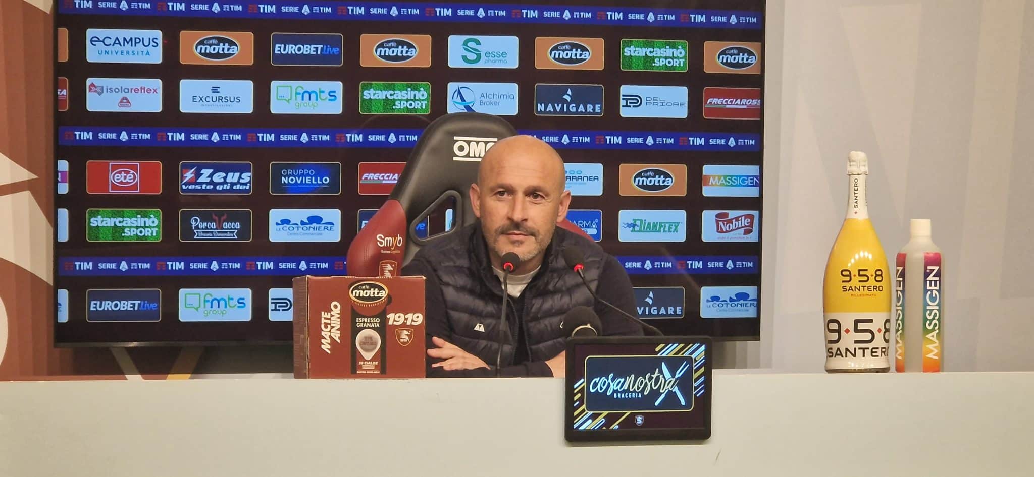 Italiano: "Certi errori sono da evitare, peccato, abbiamo fatto sempre noi la partita. 3 tiri e 3 gol subiti"