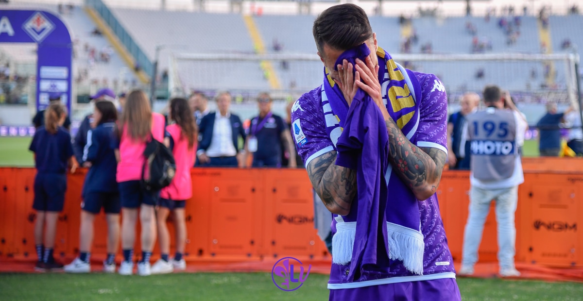 Lorenzo Venuti (Fiorentina) saluta i tifosi