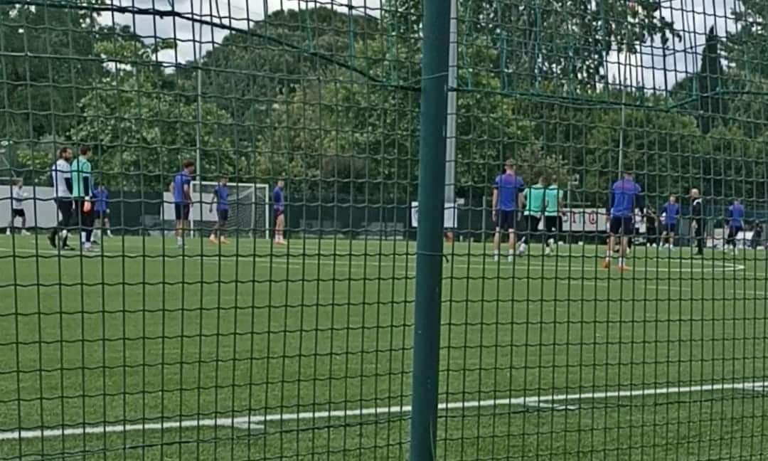 Il Basilea fa rifinitura sul campo sintetico del Firenze Sud. Lavoro tattico e squadra arrivata alle 10.45