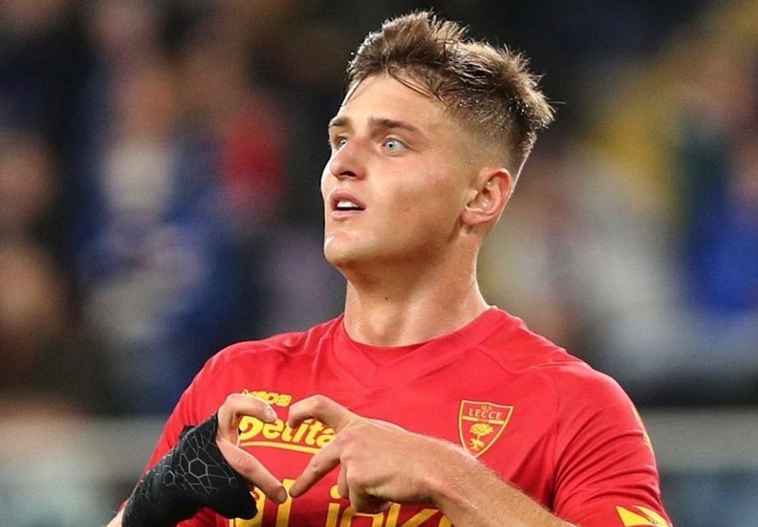 Il Lecce fa una grande regalo alla Fiorentina, batte il Monza. Galliani resta dietro la Fiorentina