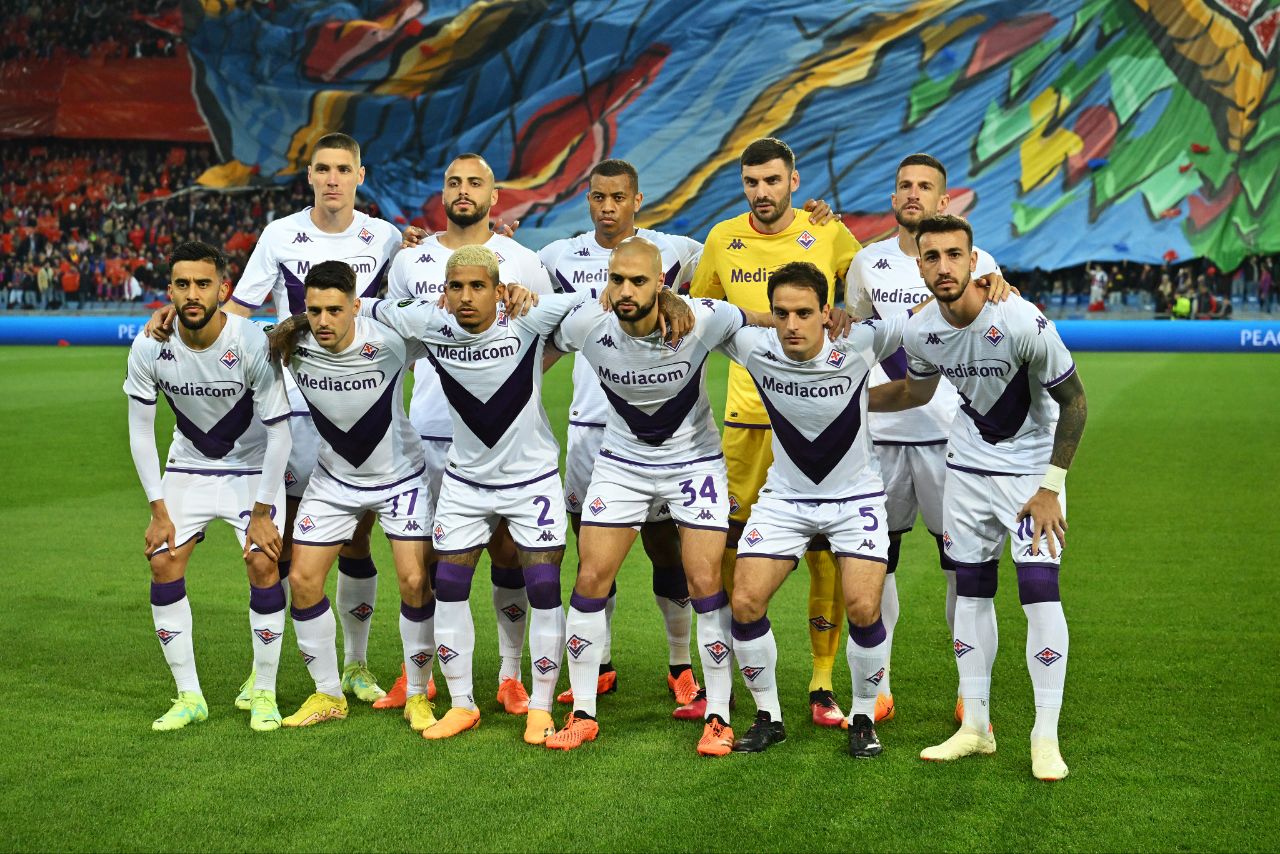 Festa Fiorentina, una notte di canti e balli a Basilea. Caroselli a Firenze, al Piazzale