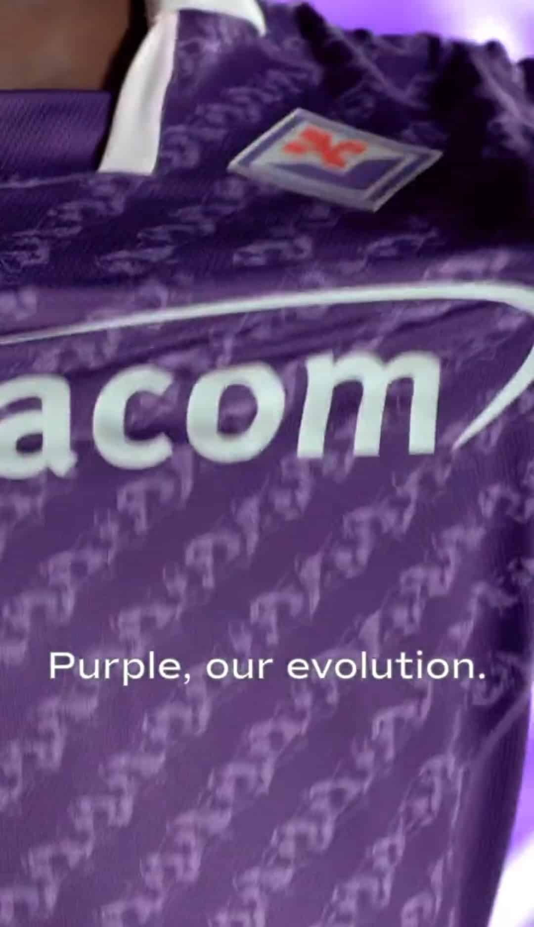 Ecco la nuova maglia della Fiorentina, verrà indossata già domani sera contro la Roma a Firenze