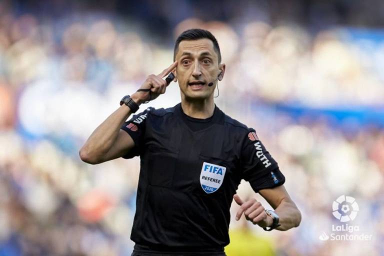 Basilea-Fiorentina affidata allo spagnolo Sanchez. Ha già arbitrato Juventus e Roma in Europa League
